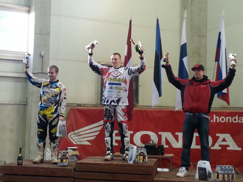 MX1-luokan parhaimmisto: 2. Ardo Kaurit (vas.), 1. Andero Lusbo, 3. Joni Hynell