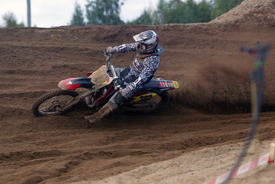 Tommi Mäkinen voitti tänä vuonna MX1 Suomen mestaruuden Hondalla.