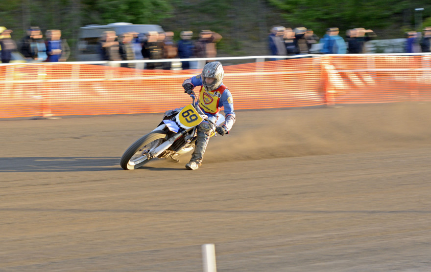 Flat Trackerit tuovat hyvän lisän maaradan luokkavalikoimaan. Teivon voittaja Mikko Koskinen näyttää mallia.