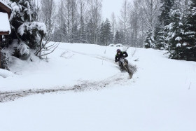 Talvi on jätetty naiskolmikon osalta taakse.