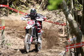 Matti Seistola johtaa Iso-Britannian Sprint Enduro -sarjaa viiden osakilpailun jälkeen.