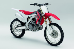 Honda CRF450R, vuosimalli 2014.