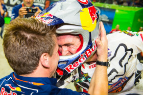 Ryan Dungey pääsi juhlimaan AMA-mestaruutta.