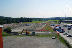 Viime vuonna Turun SM-supercrossrata rakennettiin HK Areenan edustalle. Tänä vuonna rata-alue sijaitsee hallin toisella puolella.